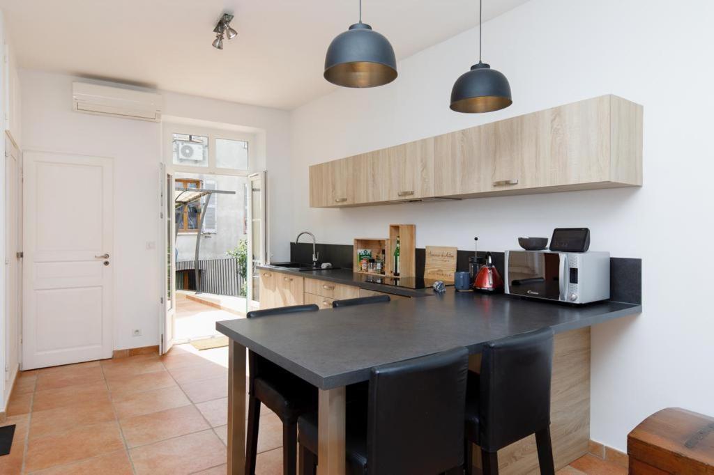Appartements Climatises - Vieil Antibes Extérieur photo